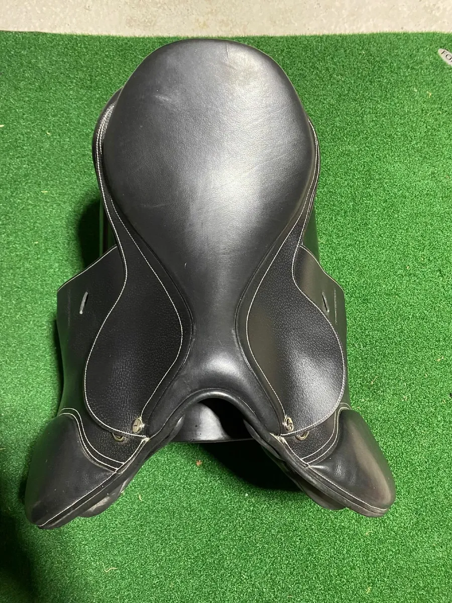 GP black Saddle. - Image 1