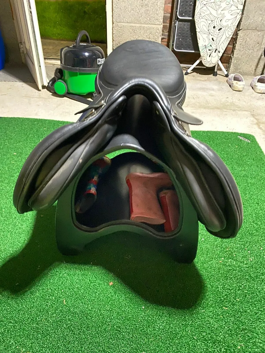 GP black Saddle. - Image 2