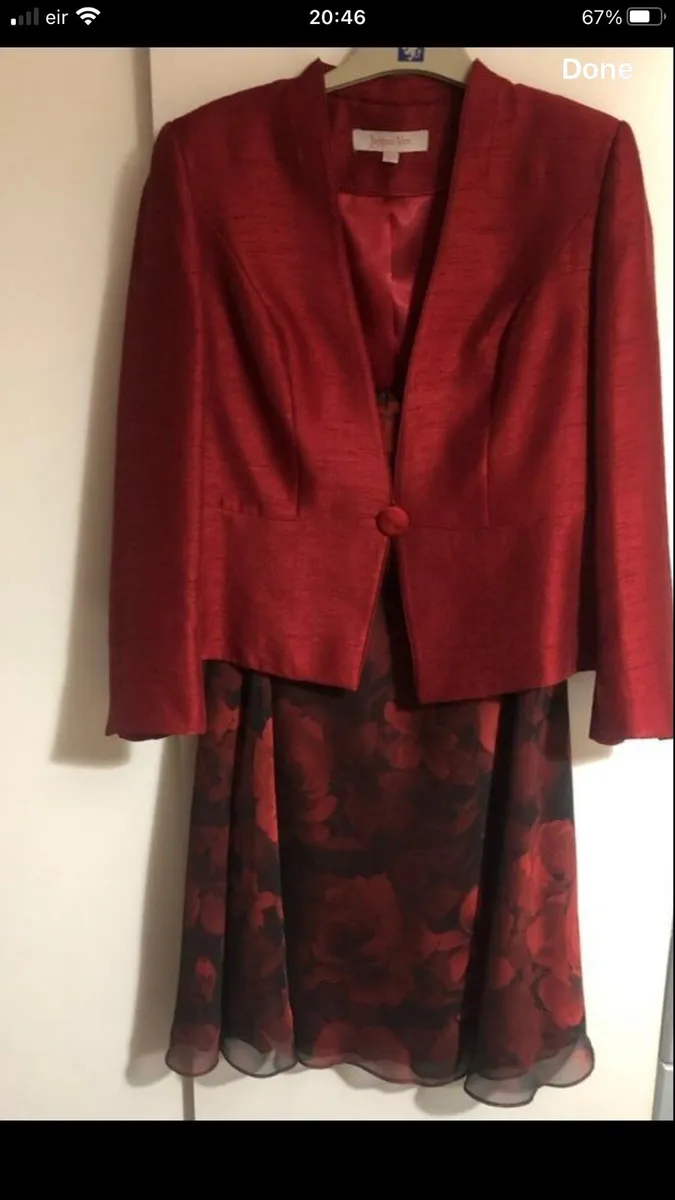 Ladies two piece suit size 14 €50 - Image 2