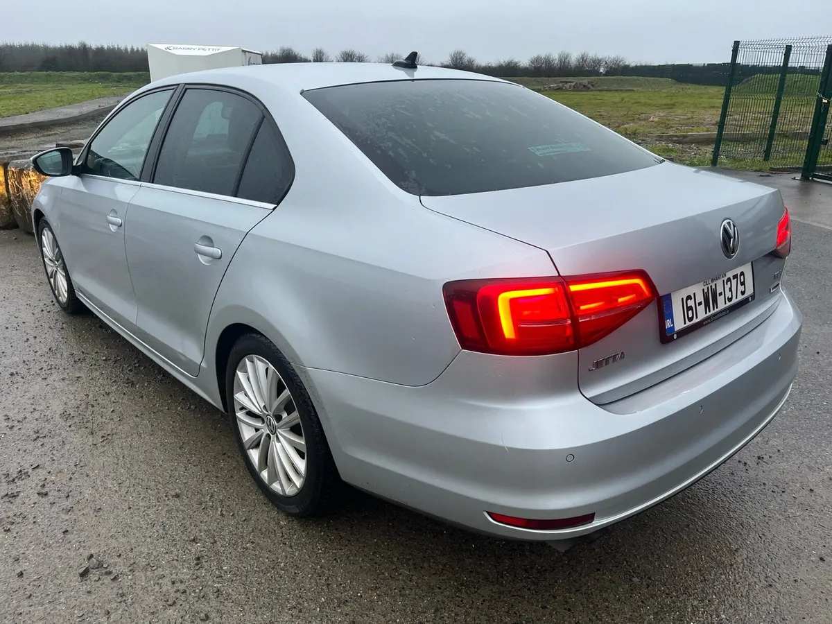 162 VW Jetta 2L TDI highline very good example - Image 4