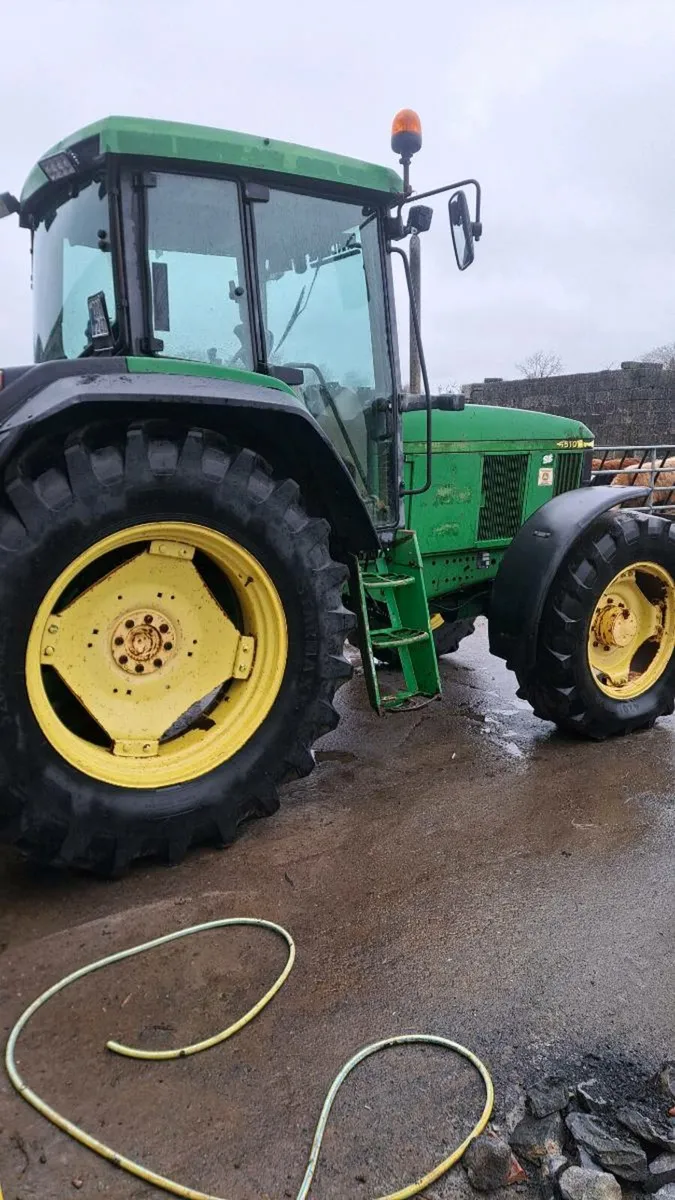 John. Deere 6510 - Image 1