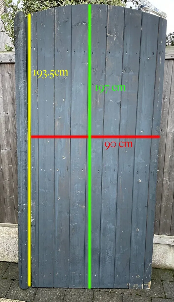 Exterior wooden side-entrance door - Image 1