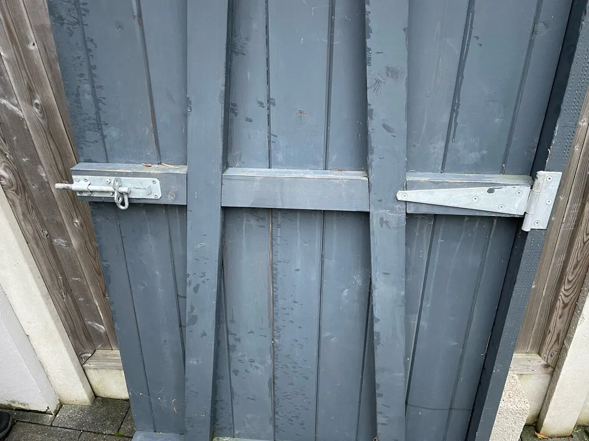 Exterior wooden side-entrance door - Image 4