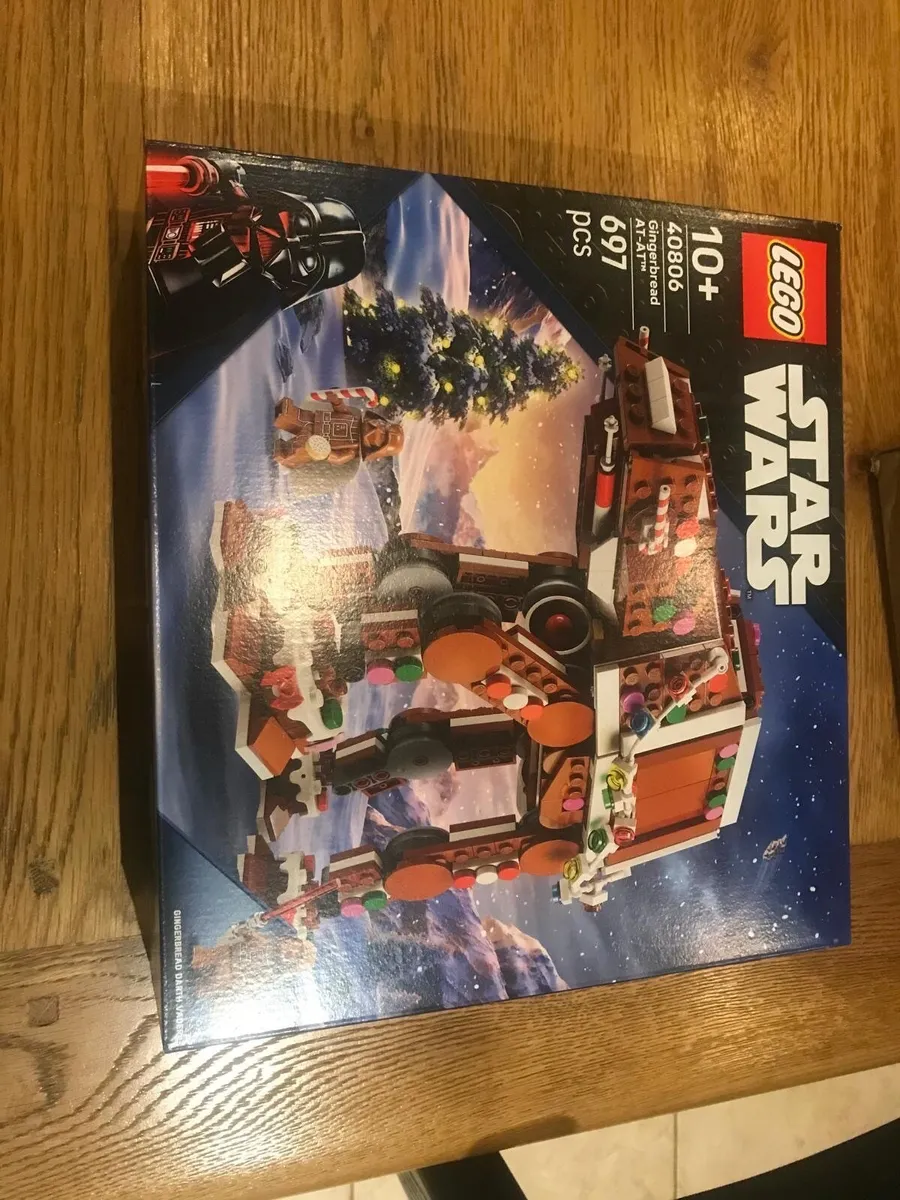 Lego Gingerbread At-At Walker 40806 - Image 2