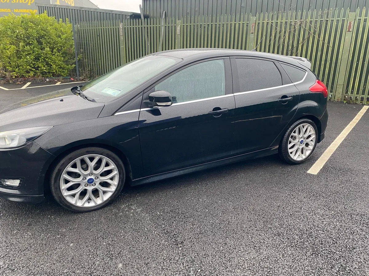 Ford Focus 2016 Zetec - Image 4