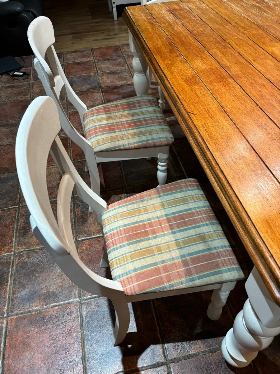 Kitchen & chairs - Image 2