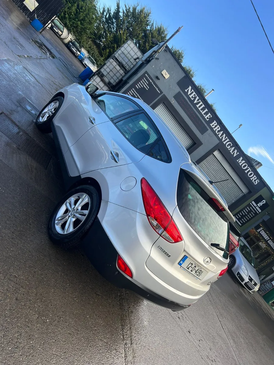 Hyundai ix35 2012 1.7 Diesel Premium Sport 2WD 115 - Image 4