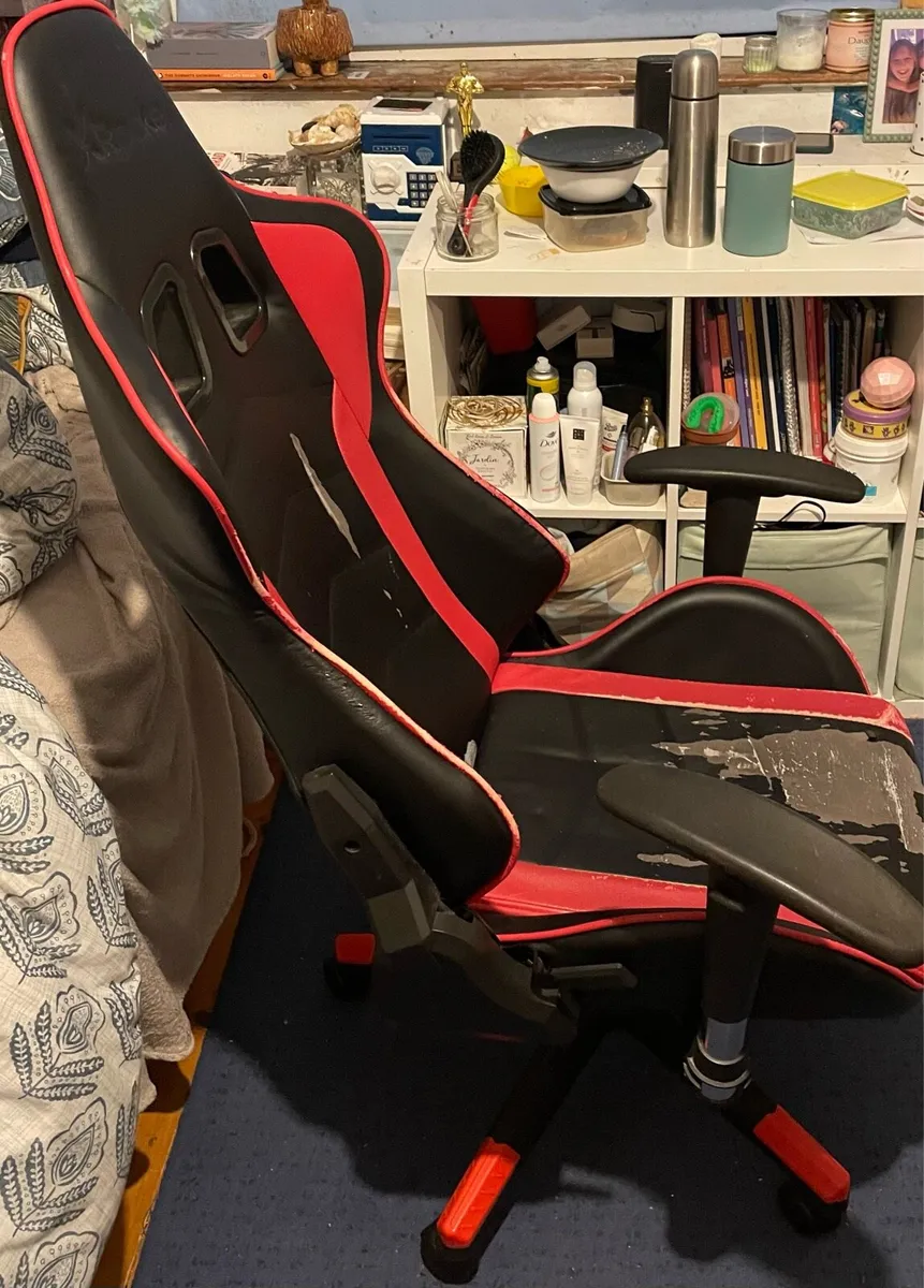 Rocker gaming chair - Image 3