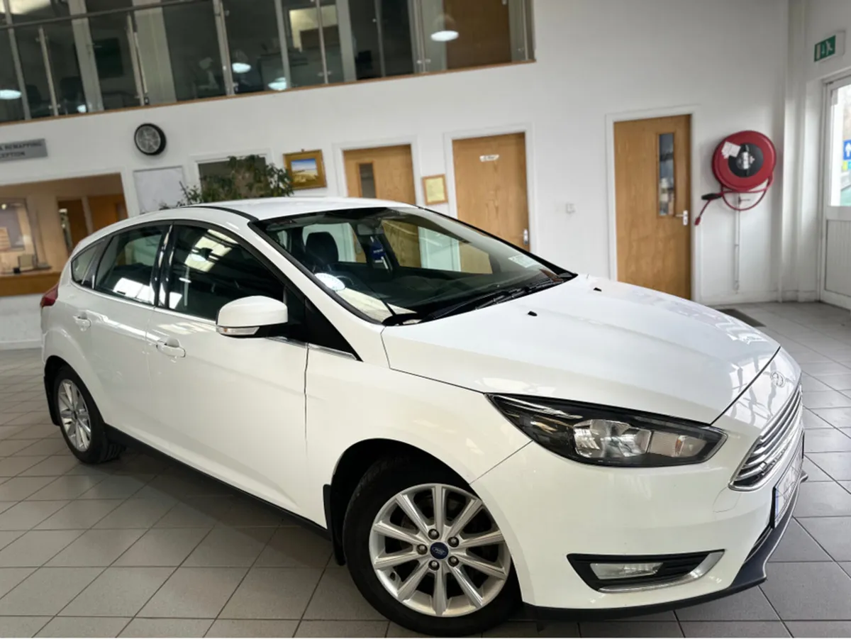 Ford Focus TITANIUM 1.5 TD 95PS 6SPEED 4DR - Image 3