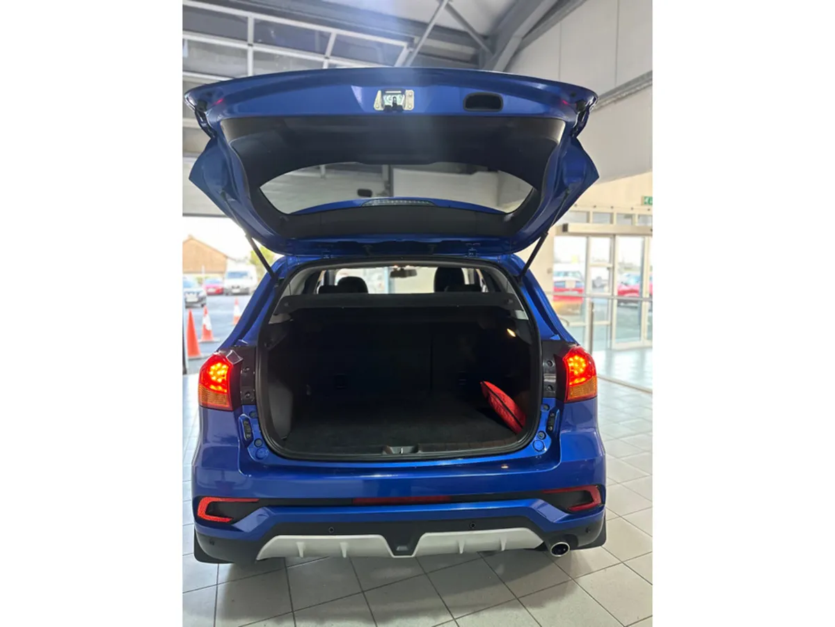 Mitsubishi ASX 1.6P INTENSE 5MT 4DR - Image 3
