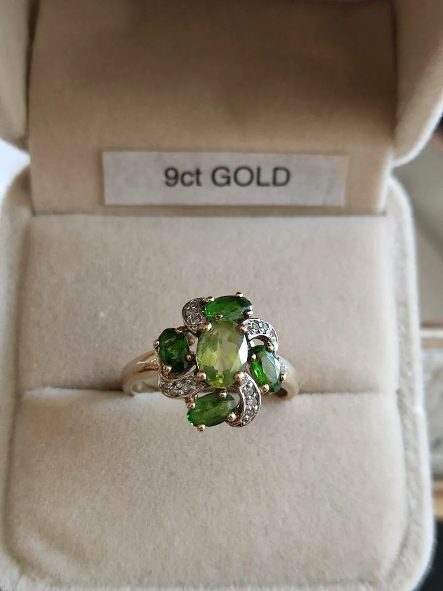 Vintage 9ct Gold Diamonds, Green Garnet, Peridot. - Image 1