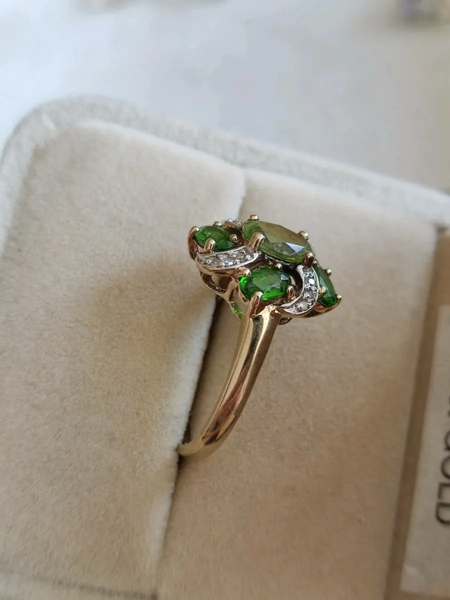 Vintage 9ct Gold Diamonds, Green Garnet, Peridot. - Image 3