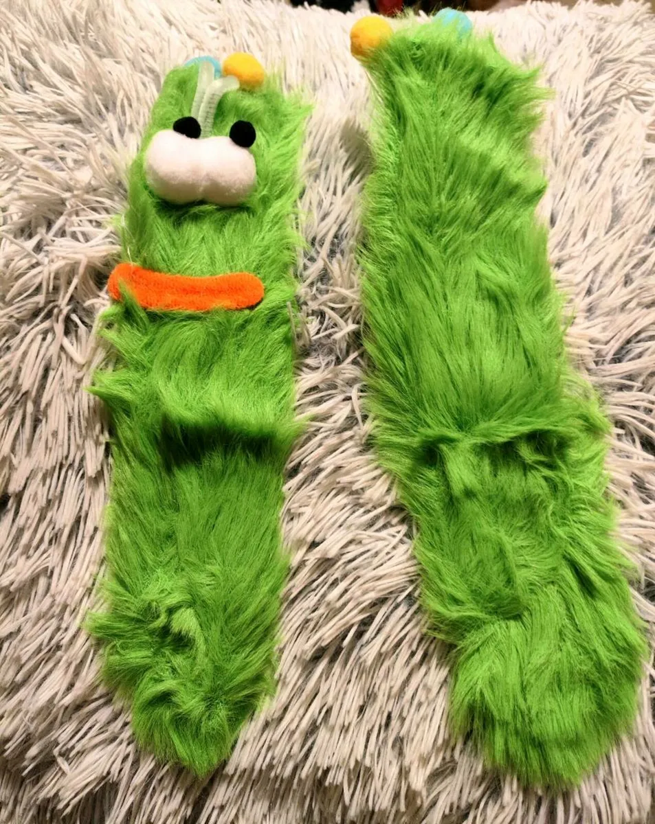 Fuzzy Alien Socks – Cozy & Whimsical 🛸 - Image 3