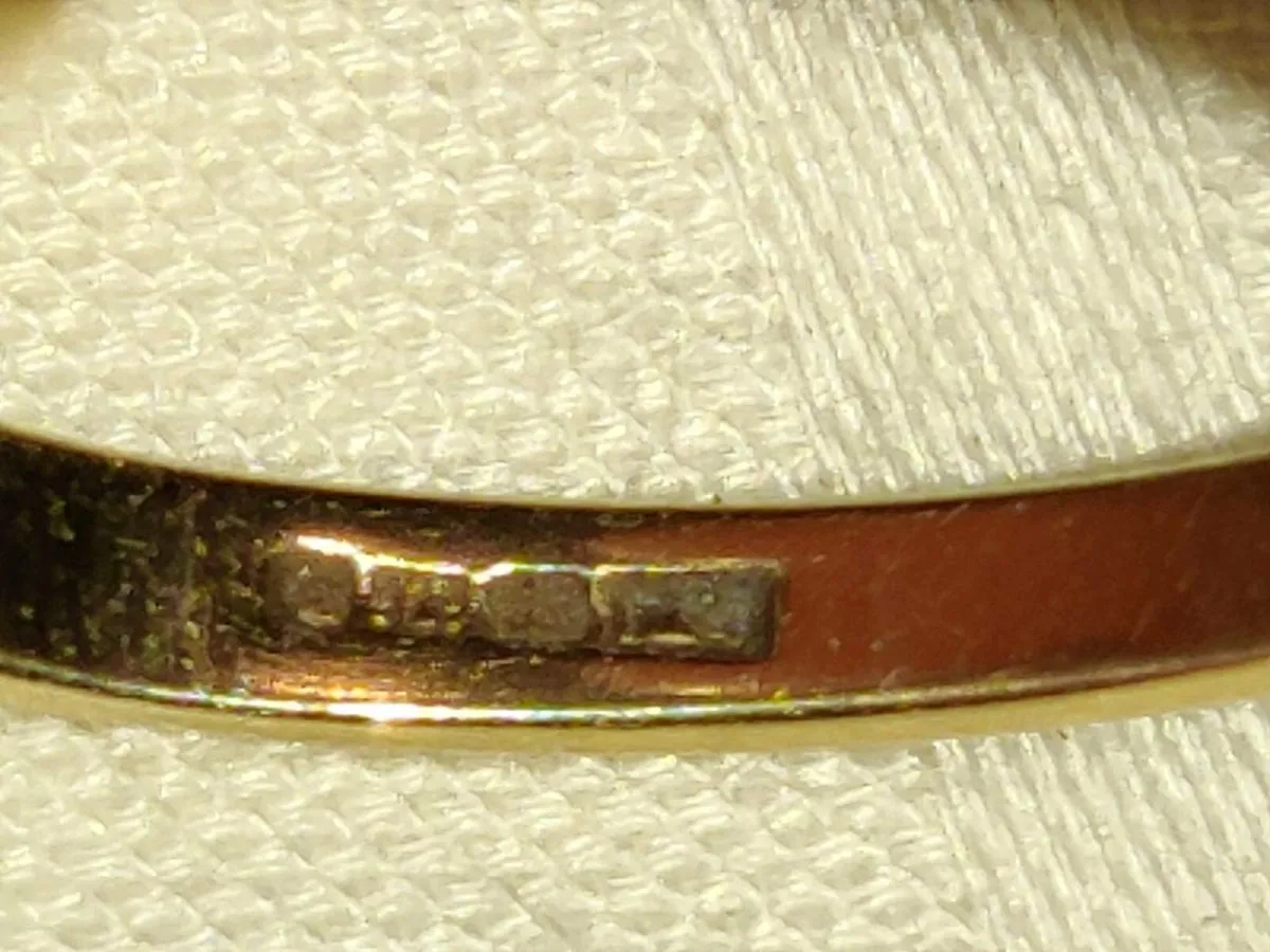 HUGE OPAQUE OVAL, 9CT THICK Gold Vintage Ring ! - Image 3