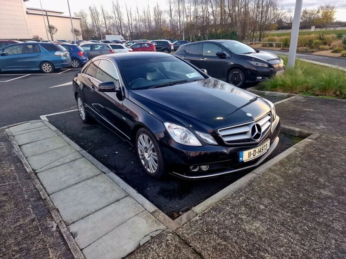 2011 Mercedes Benz E220 - Image 1