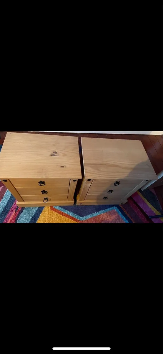 2 lockers and matching table - Image 2