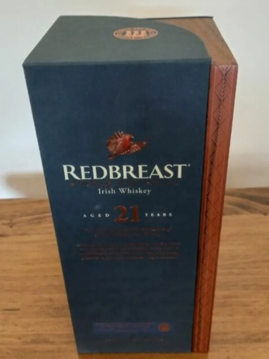 REDBREAST 22 YEAR OLD WHISKEY BOX