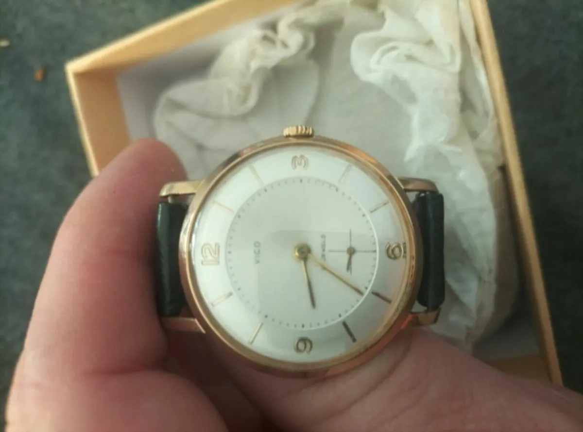 SWISS MADE WATCH 1960S IN FULLY WORKING ORDER - Image 1