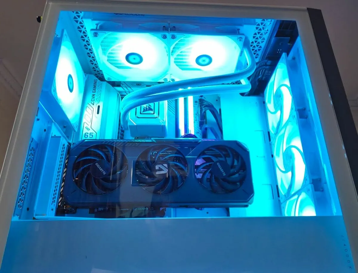 AMD Corsair Ryzen 5 RX 9060 XT Gaming PC - Image 3