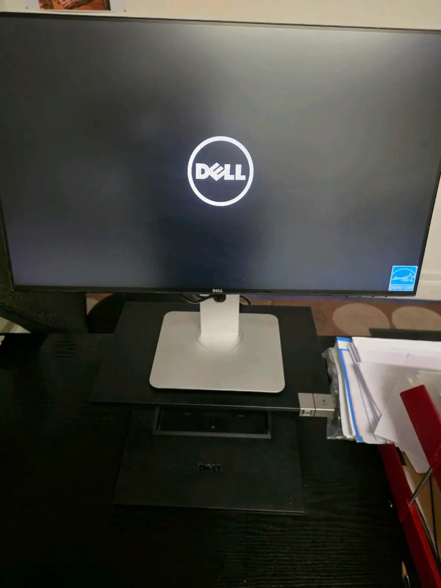 Dell Rotatable 24 inch Monitor plus stand - Image 1