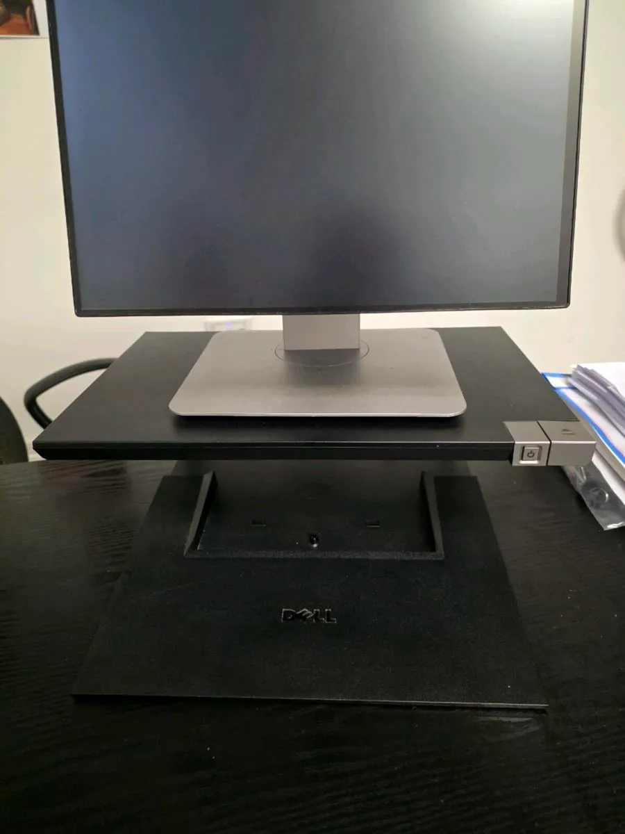 Dell Rotatable 24 inch Monitor plus stand - Image 3
