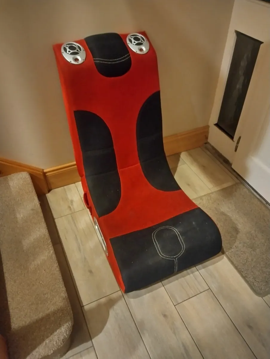 Gaming chair - Image 1