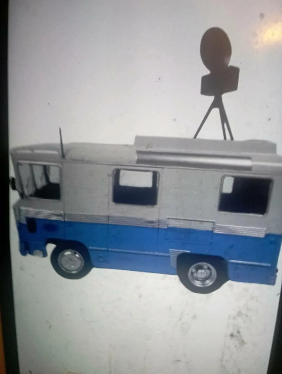 BER22 TRUCK 1-43 SCALE DIE-CAST MODLE - Image 2