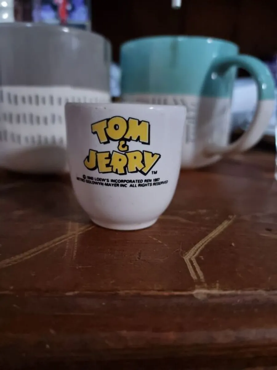 Tom and Jerry egg cup - Image 1