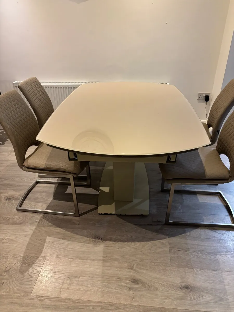 Dinning Table and Chairs (6) - Image 4
