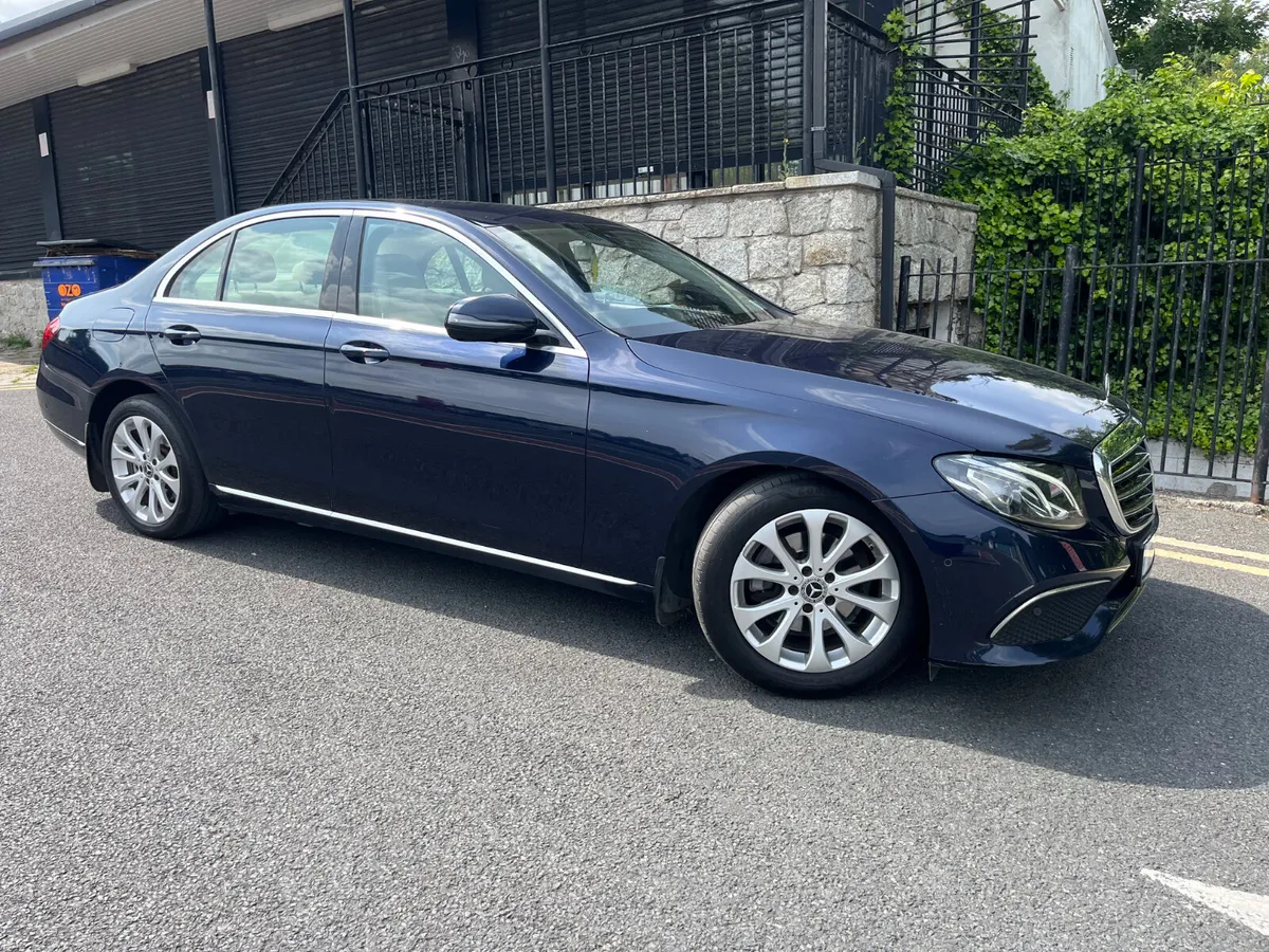 Mercedes-Benz E-Class 2018 220D EXCLUSIVE 4DR AUTO - Image 2