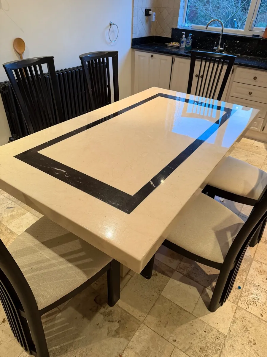 Kitchen table & chairs - Image 2