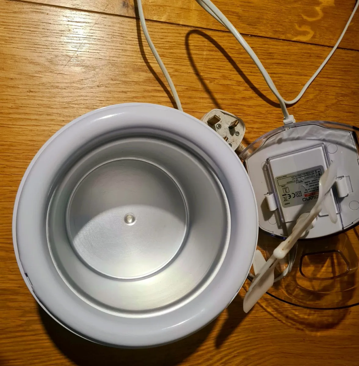 Ice cream maker - Image 1