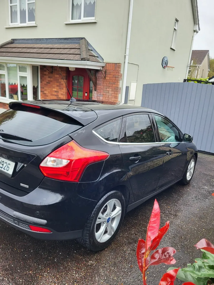 Ford Focus 2014 - Image 2