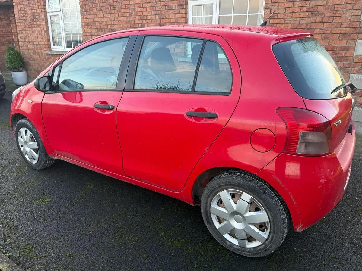 Toyota Yaris - Image 2