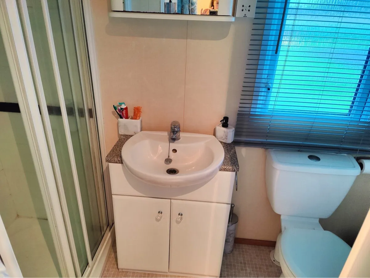 Mobile Home - Image 3