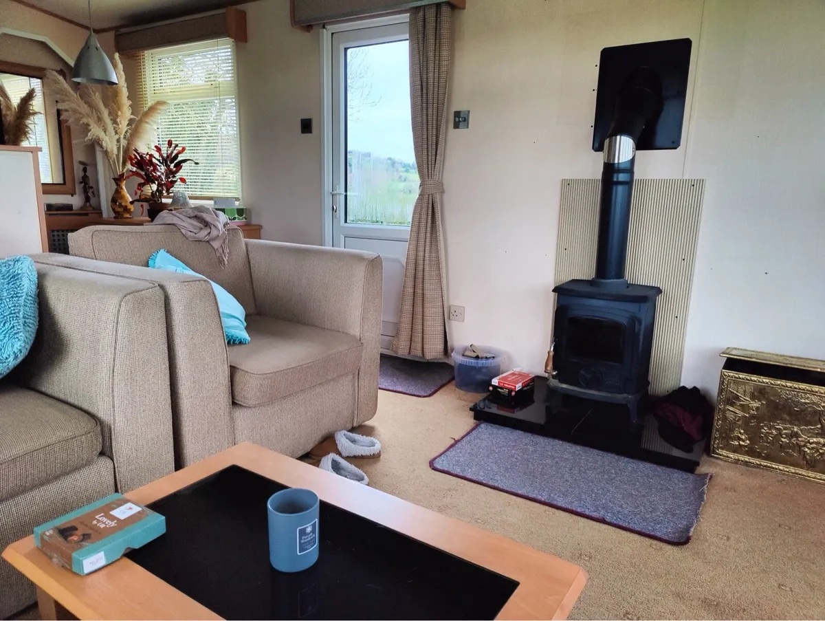 Mobile Home - Image 4