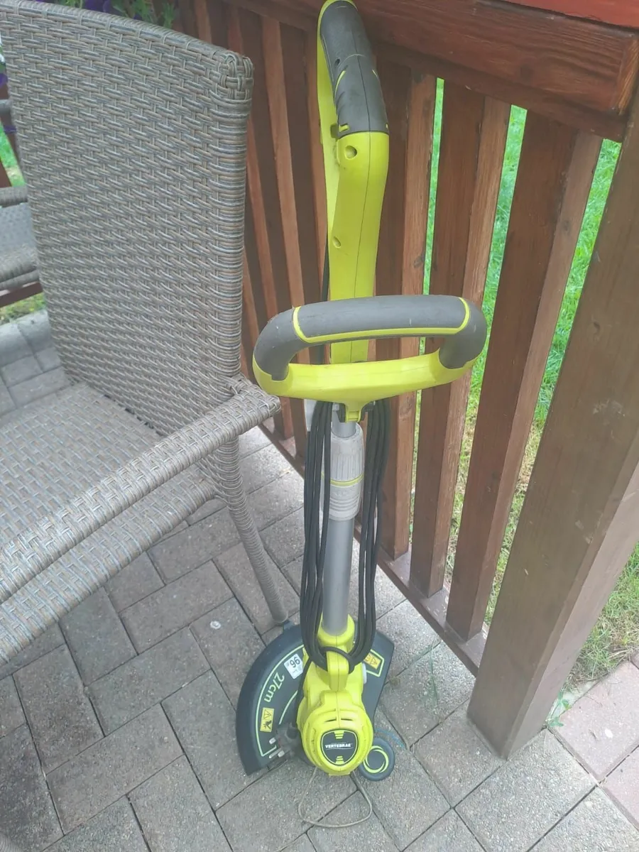 Grass trimmer - Image 1