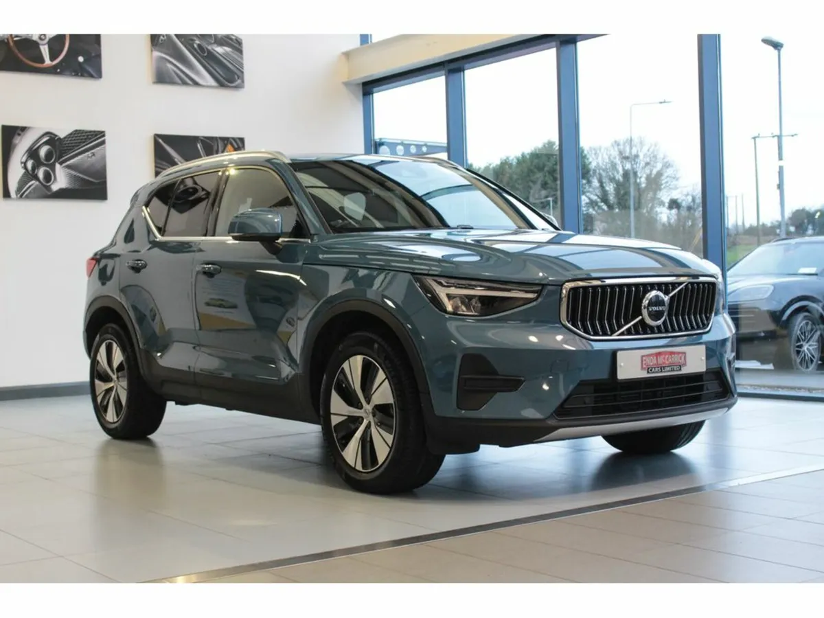 Volvo XC40 RECHARGE T4 CORE 1.5 PHEV - Image 3