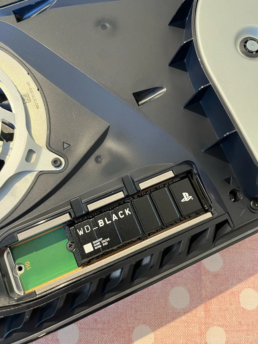 PS5 Bundle - Image 2