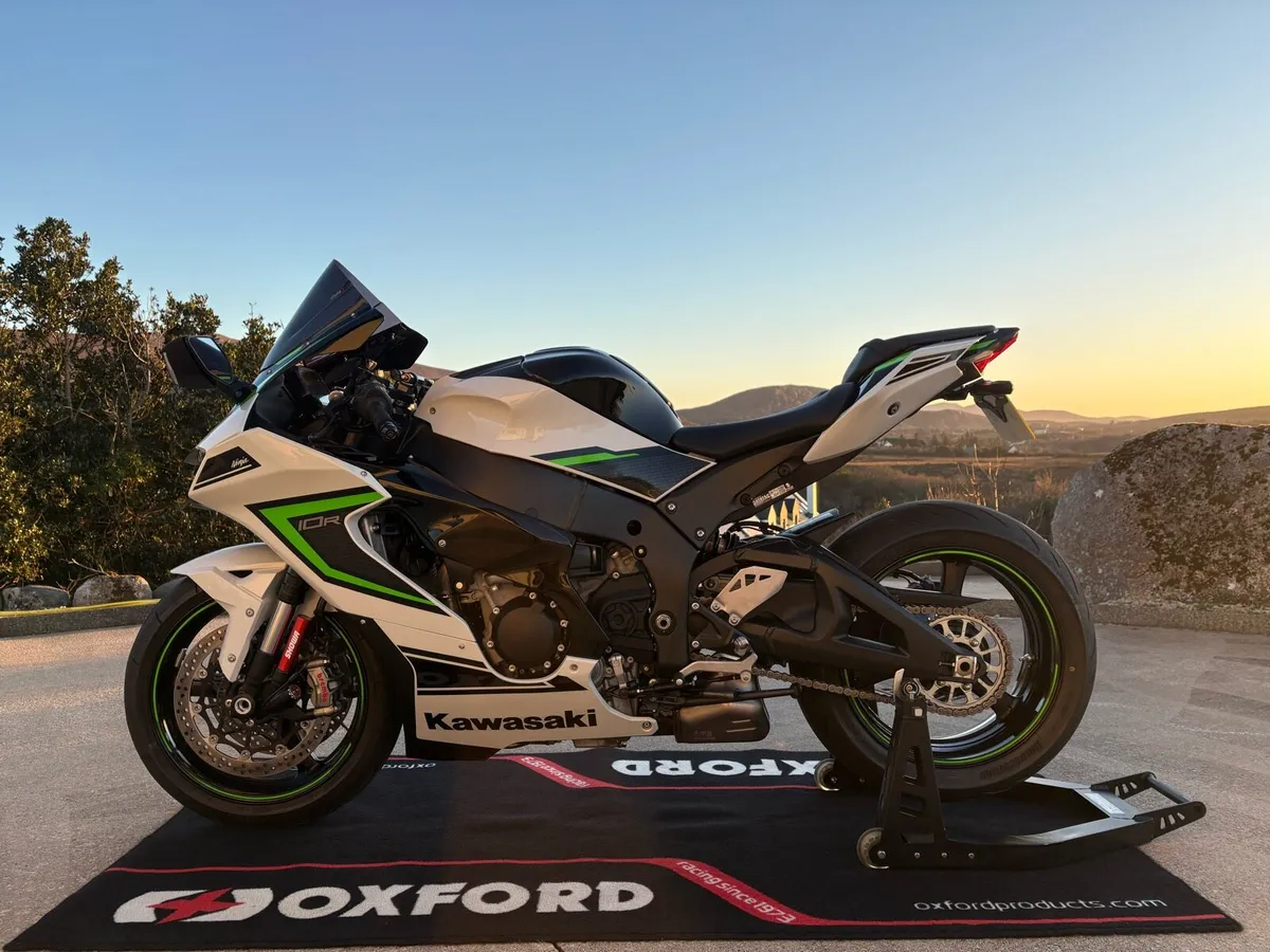 2024 Kawasaki ninja zx10r - Image 2
