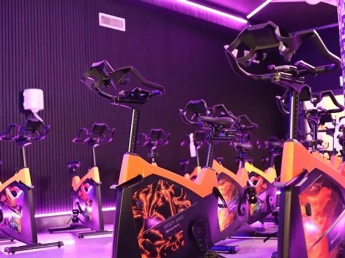 SMART BIKES SAVE 4K - Image 2