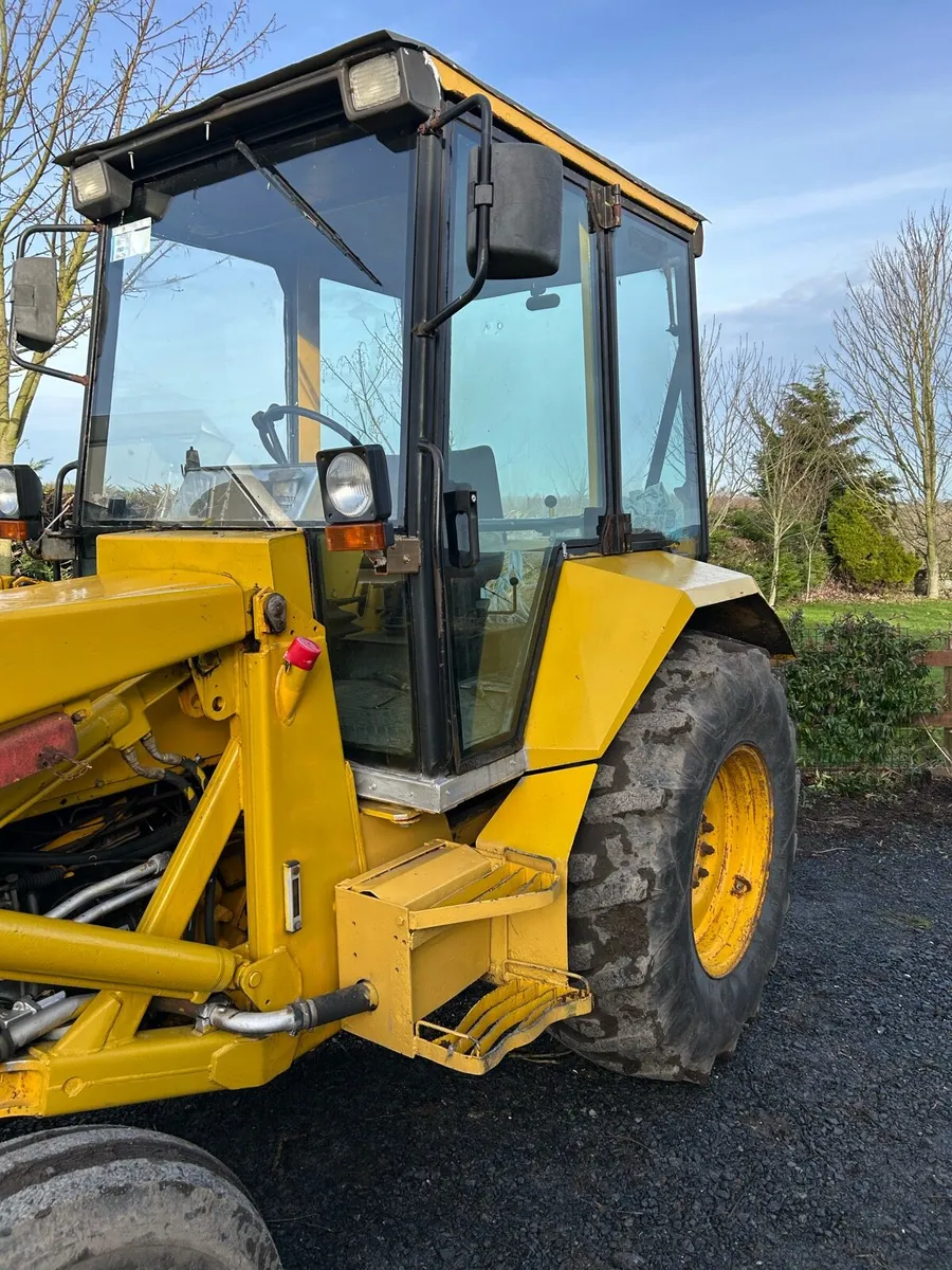 Massey Ferguson MF 50HX Loader - Image 2
