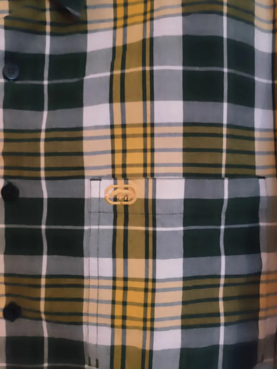 Marc Ecko Unltd S/S shirt L - Image 2