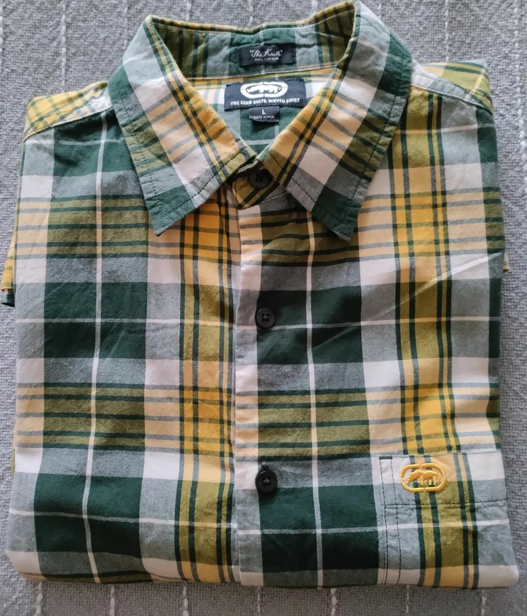 Marc Ecko Unltd S/S shirt L - Image 1