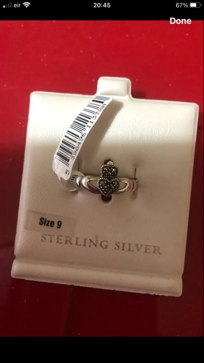 Ladies BNWT sliver claddagh ring size 9 €25 - Image 4