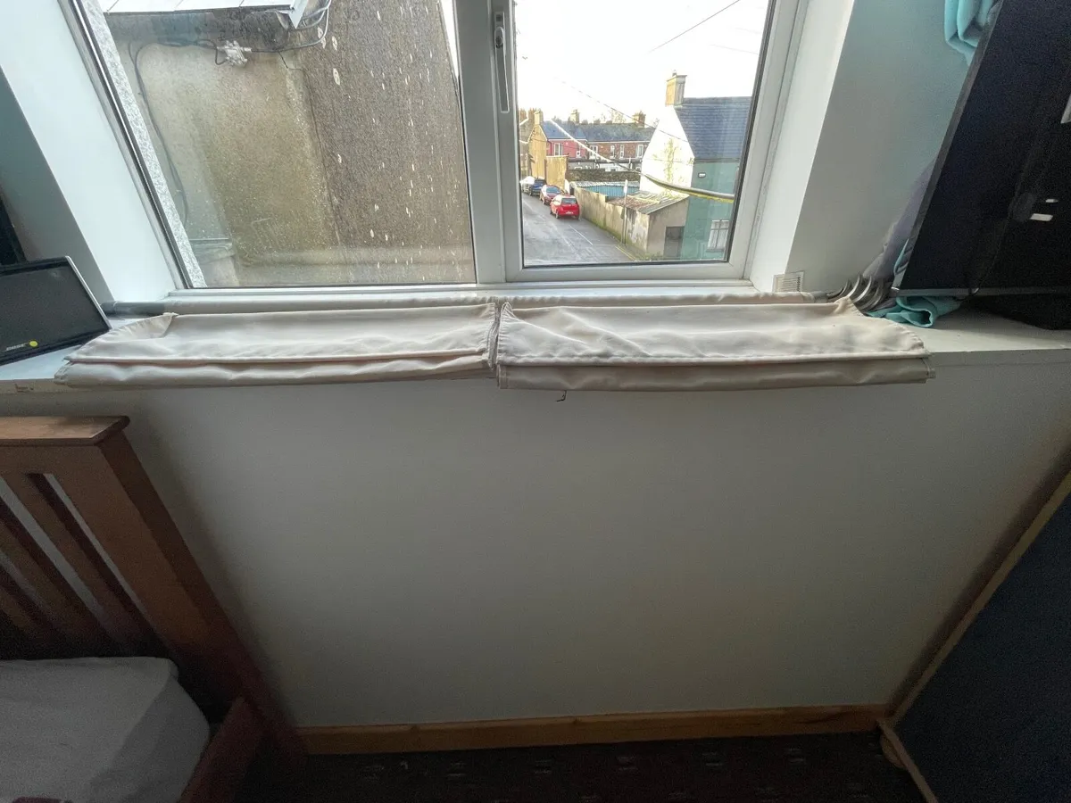 Curtain railing with cotton magnetic blinds. - Image 4