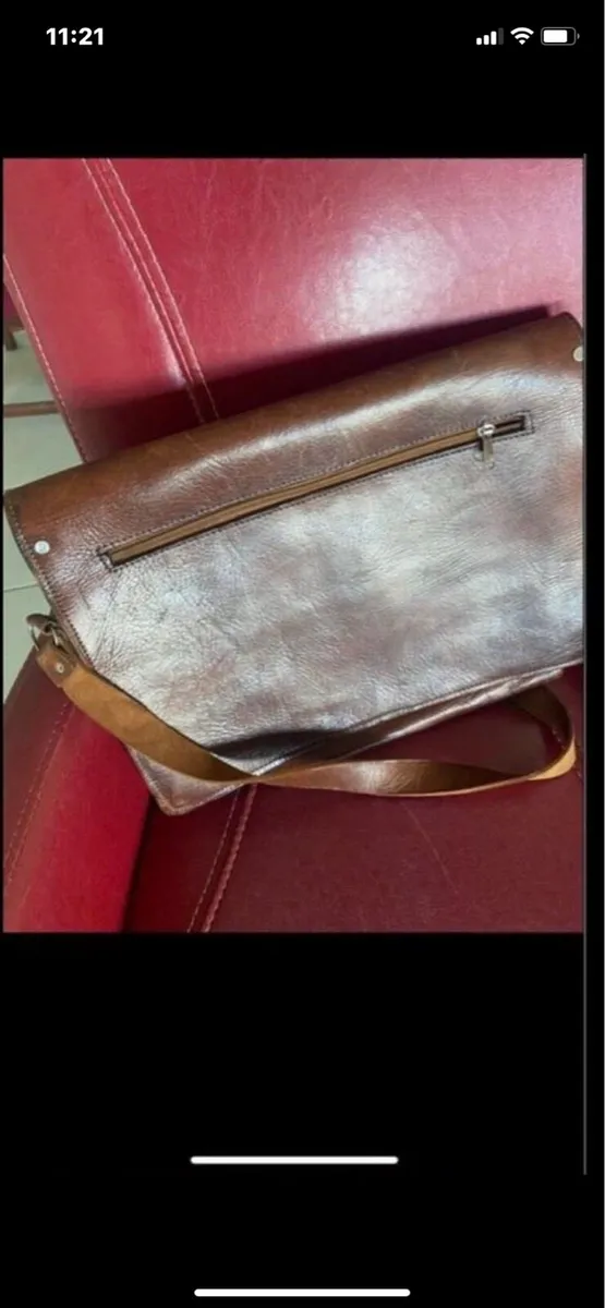 Quality Leather Laptop Bag/ Satchel - Image 3
