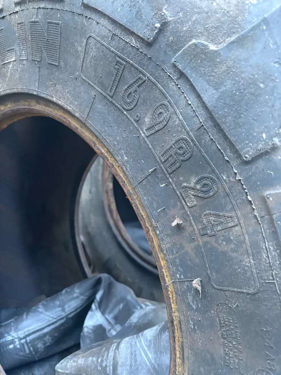 Tractor tyres - Image 4