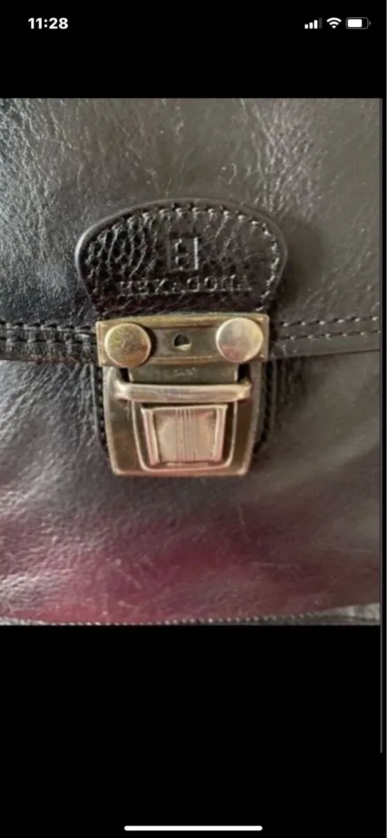 Hexagona leather Shoulder Bag - Image 2