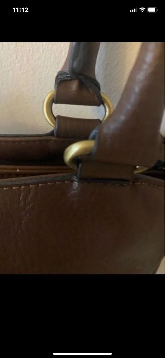 Matties Brand Leather Handbag - Image 3